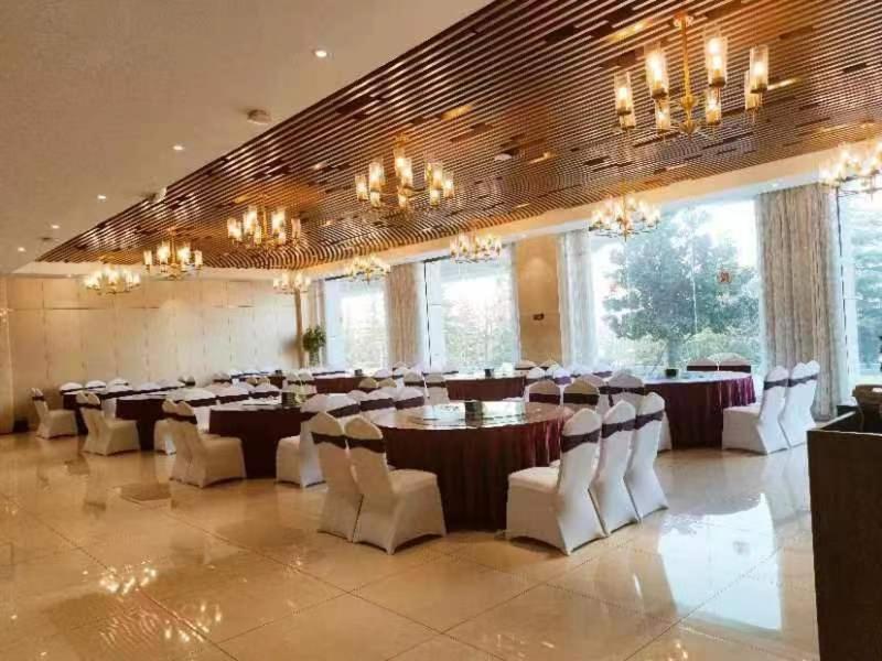 Huashan Xinghe International Hotel Huayin Екстериор снимка