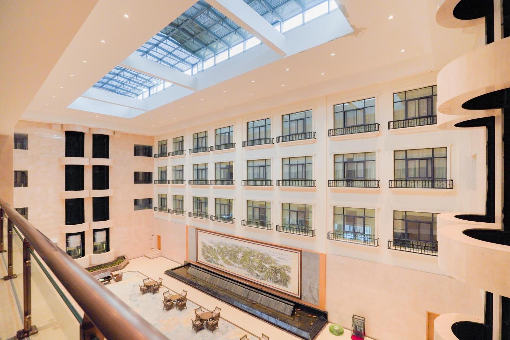 Huashan Xinghe International Hotel Huayin Екстериор снимка